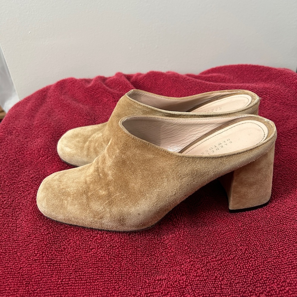 Vero Cuoio Tan Suede Mules Timeless Elegance